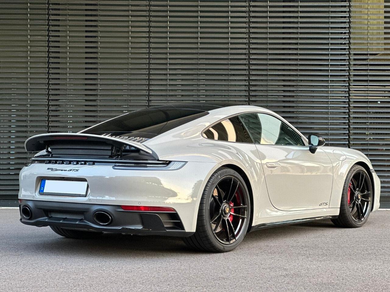 Porsche 992 GTS Coupe' 480 cv