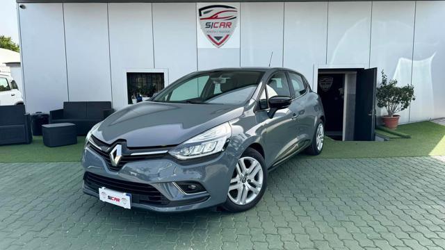 RENAULT Clio dCi 8V 75 CV 5 porte Moschino Intens