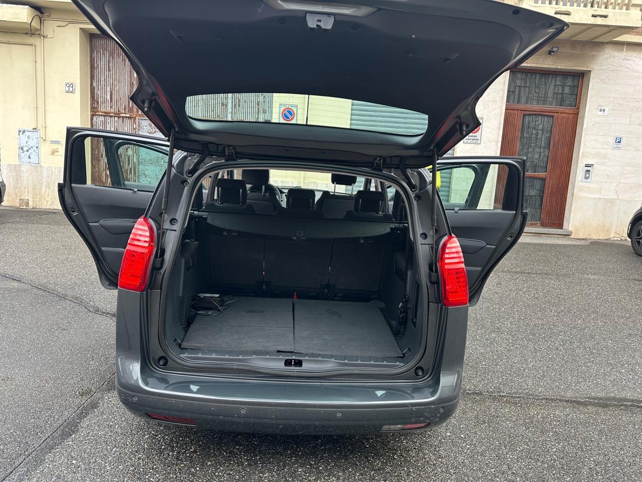 Peugeot 5008 1.6 HDi 115CV 7 posti euro 5