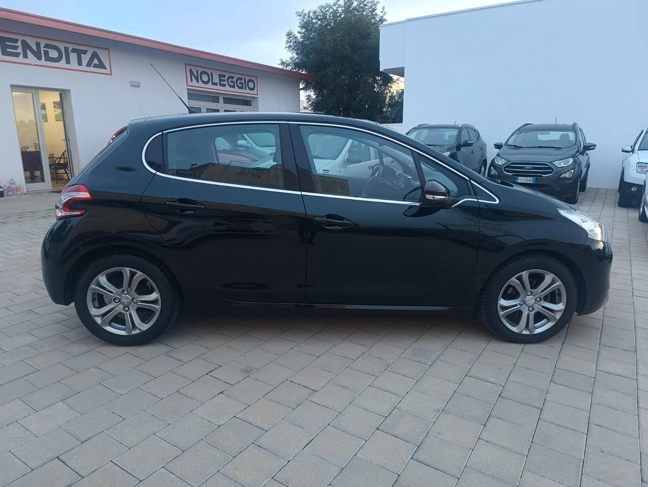 Peugeot 208 1.4 HDi Allure - anno 2015