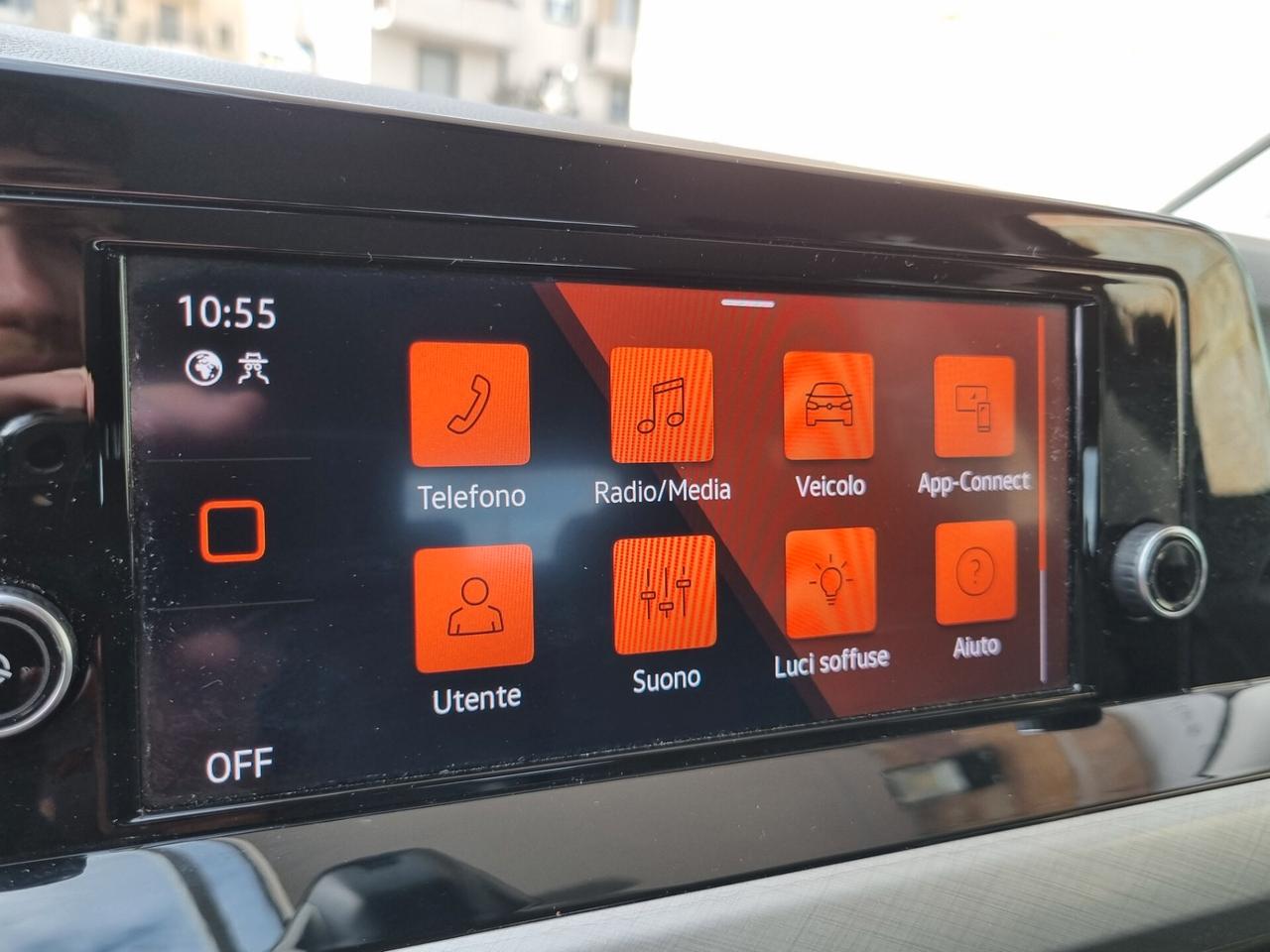 Volkswagen Golf VIII 1.0 etsi evo Life 110cv dsg