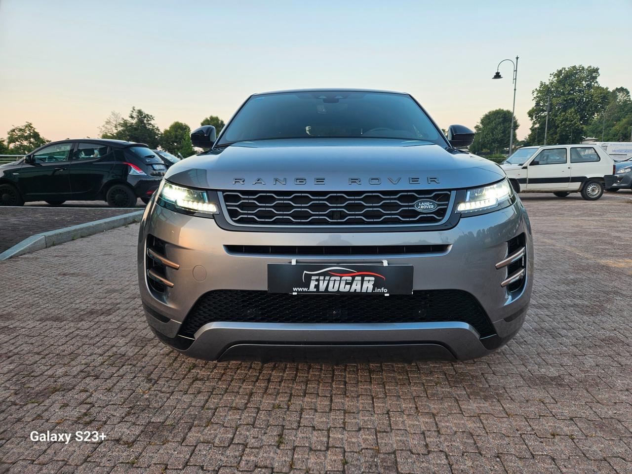 Range Rover Evoque HYBRID R-dynamic