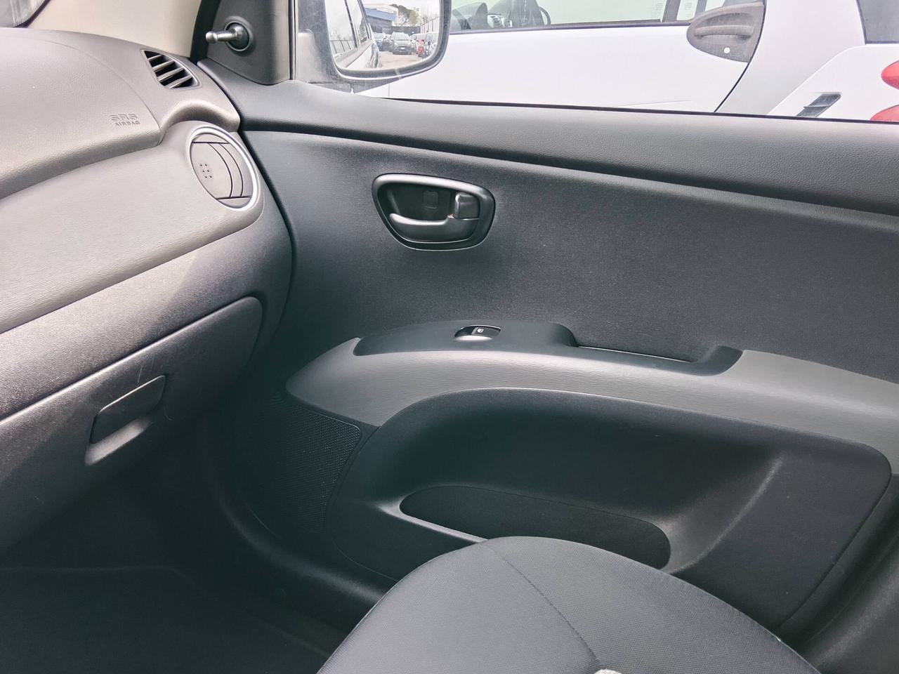 Hyundai i10 1.1 GPL CASA MADRE