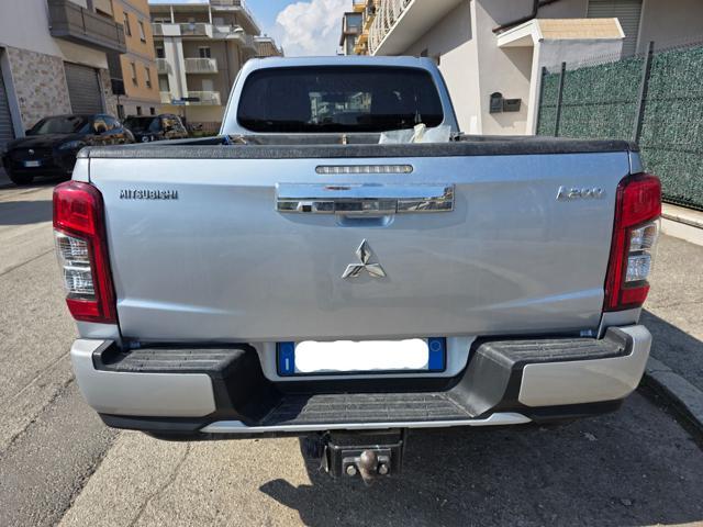 MITSUBISHI L200 2.3 D Club Cab 4x4 Super Select Intense