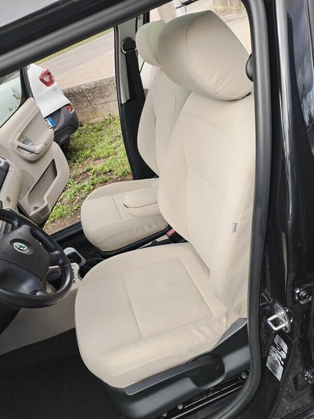 Skoda Roomster 1.4 16V Sport 90000km tetto panoramico consegna con manutenzioni fatte