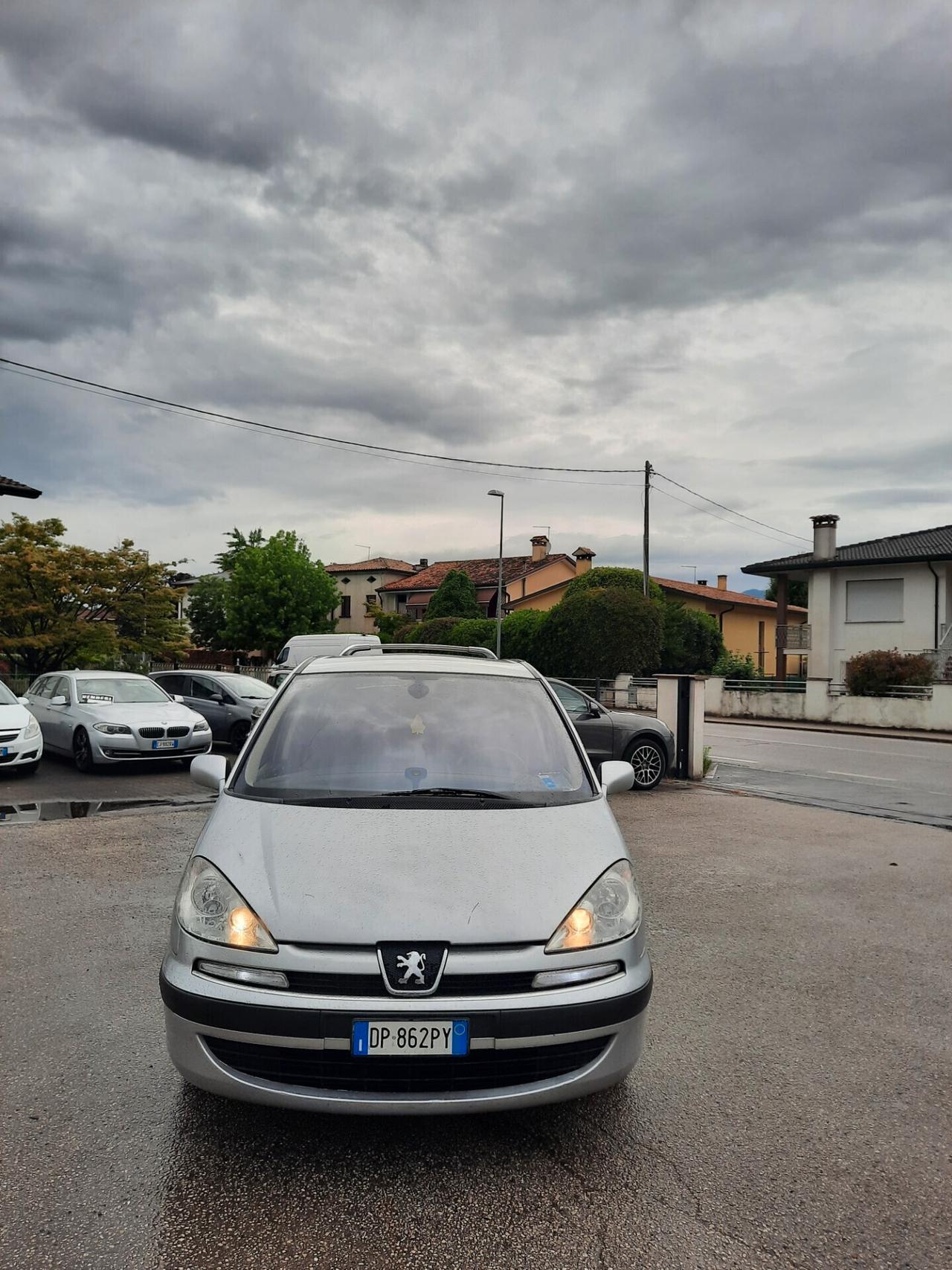 Peugeot 807 2.0 HDi FAP SV 7 POSTI