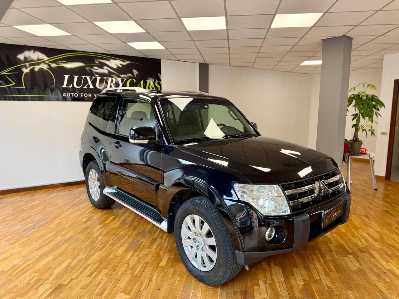 Mitsubishi Pajero 3.2 DI-D 16V 3p. Intense