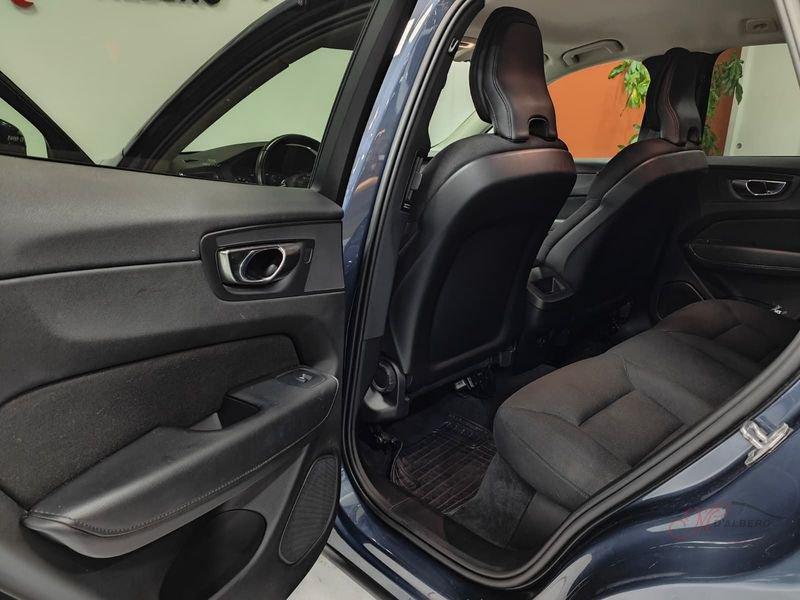 Volvo XC60 XC60 B4 (d) AWD Geartronic Momentum