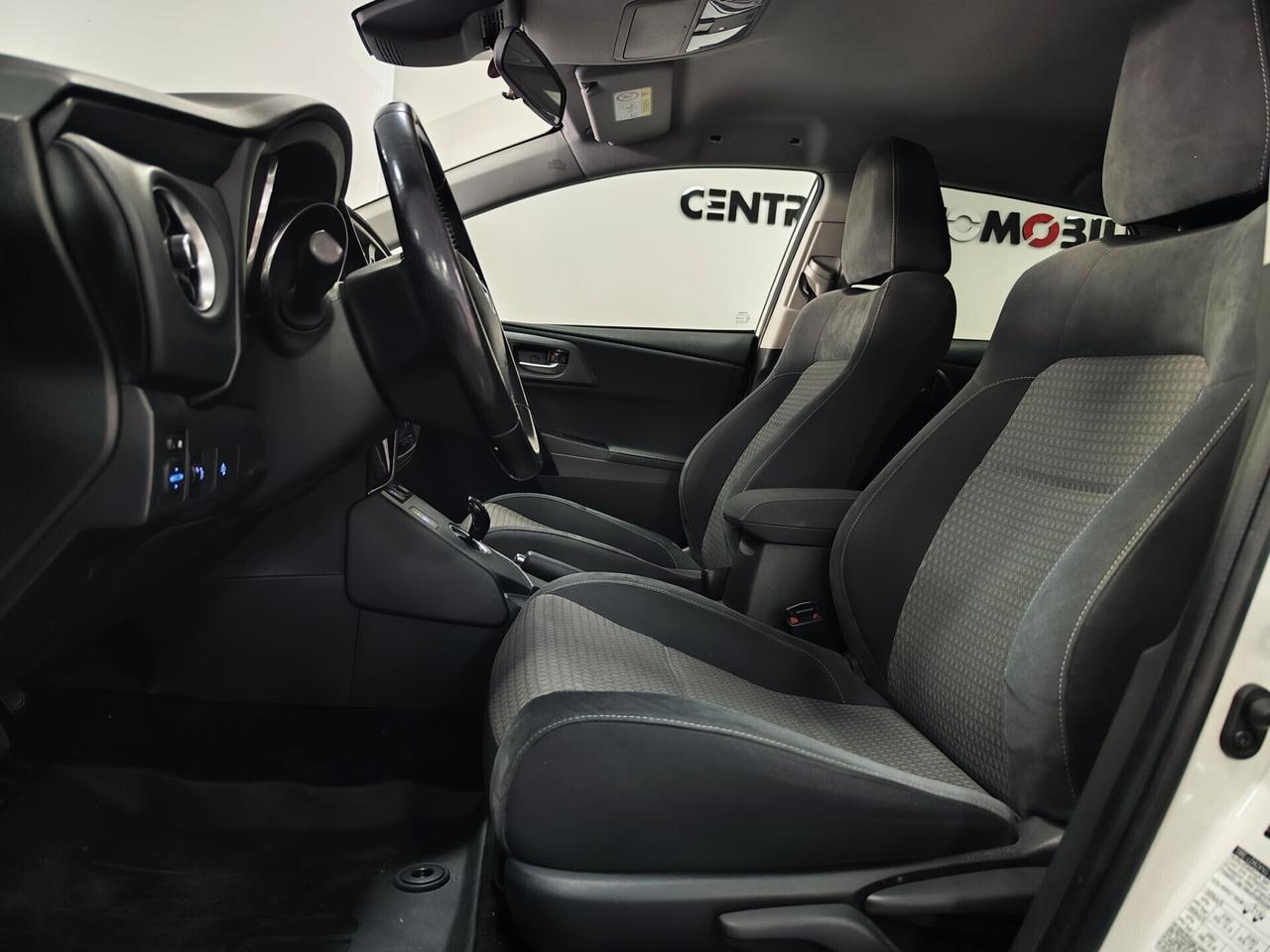 Toyota Auris 1.8 90cv Hybrid Lounge Automatica