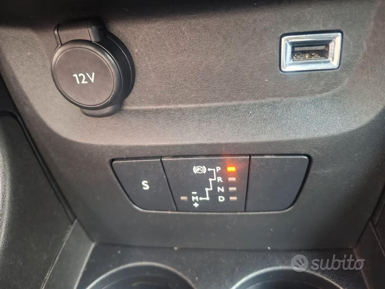 Citroen C3 PureTech 110 S&S EAT6 Shine AUTOMATICA APPLE CAR PLAY NAVI CLIMA CERCHI BI-COLOR