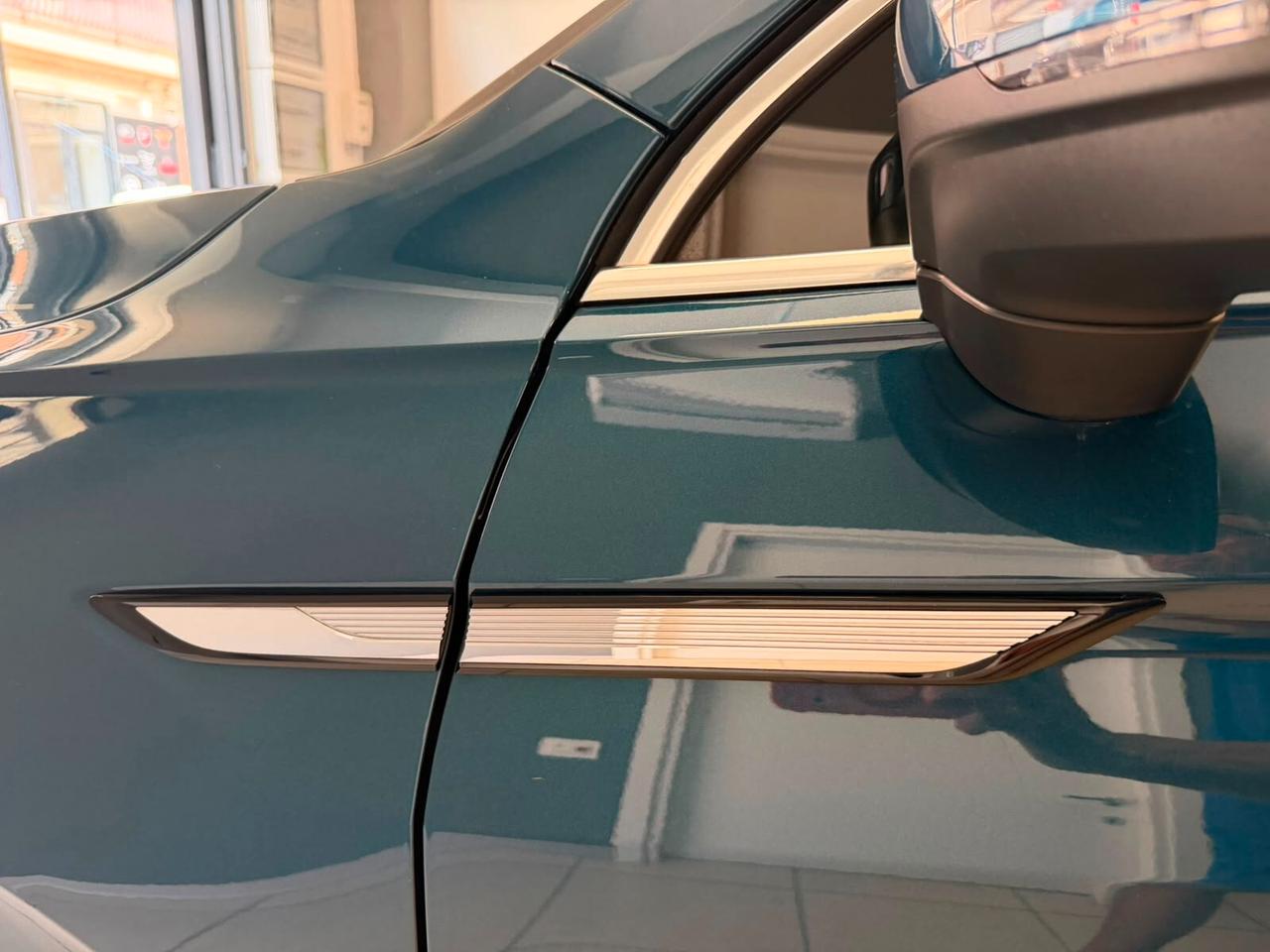 Volkswagen Tiguan 2.0 TDI 150 CV SCR DSG Elegance a rate da 250 al mese