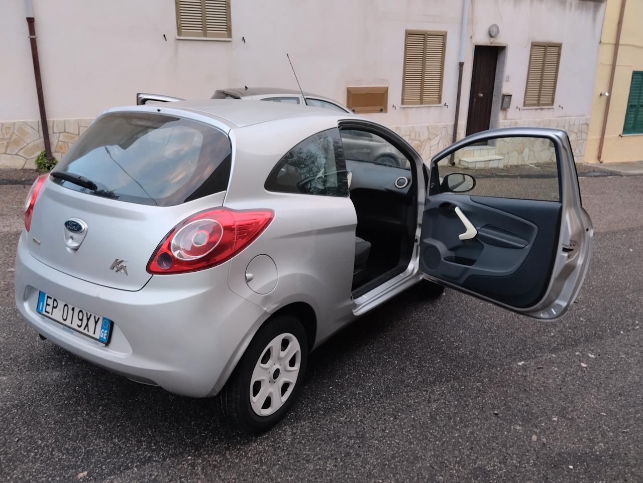 Ford Fiesta 1.4 TDCi 70CV 3 porte Titanium