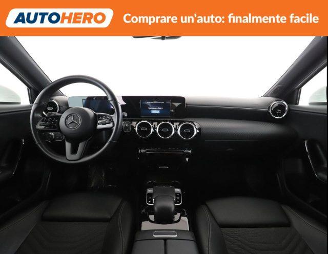 MERCEDES-BENZ A 180 d Automatic Business Extra