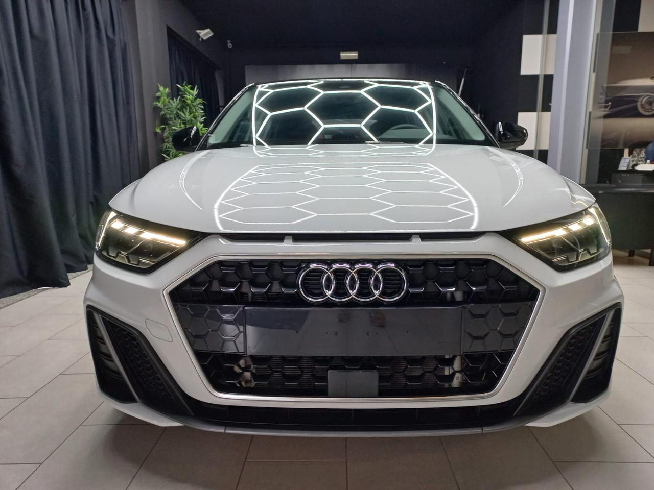 Audi A1 SPB 30 TFSI S tronic line edition