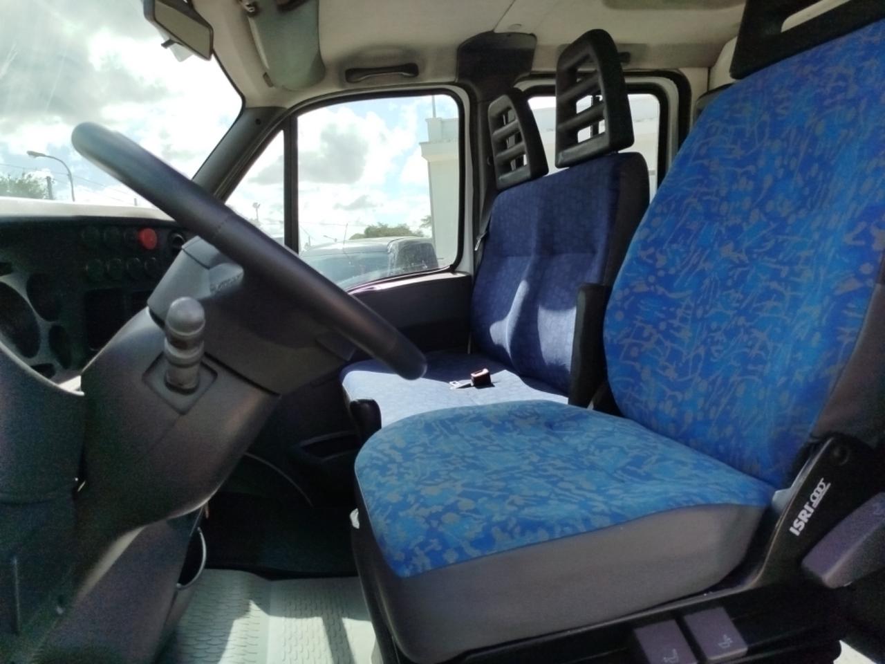 Iveco Daily 35C10 DOPPIA CABINA CON RIBALTABILE TRILATERALE