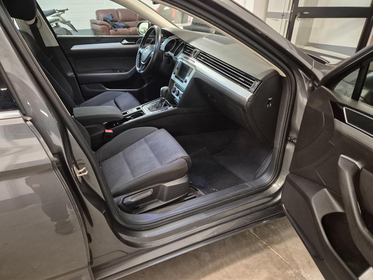 Volkswagen Passat 1.6 TDI DSG Comfortline BlueMotion Technology