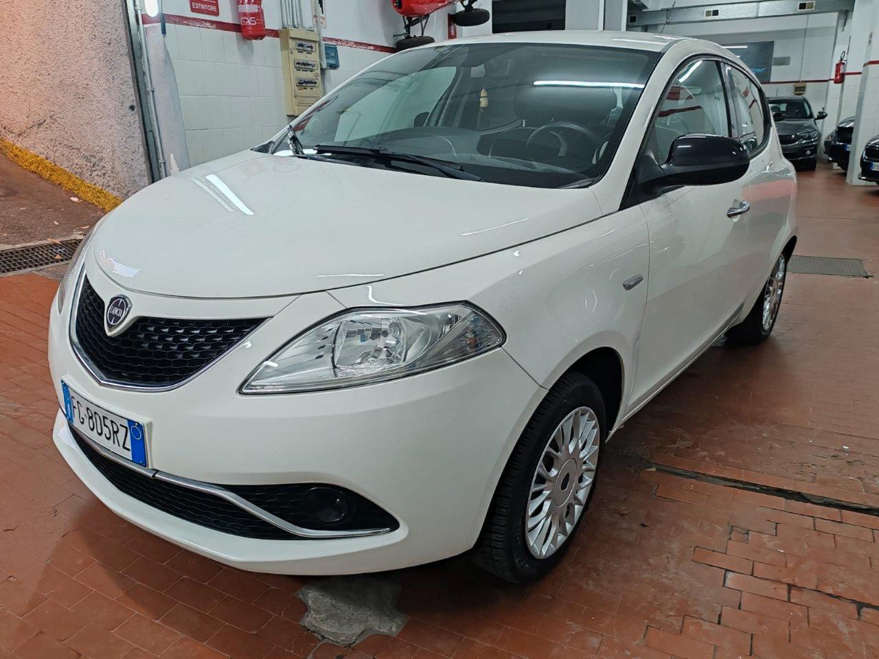 Lancia Ypsilon 1.2 Gold 5 POSTI GPL