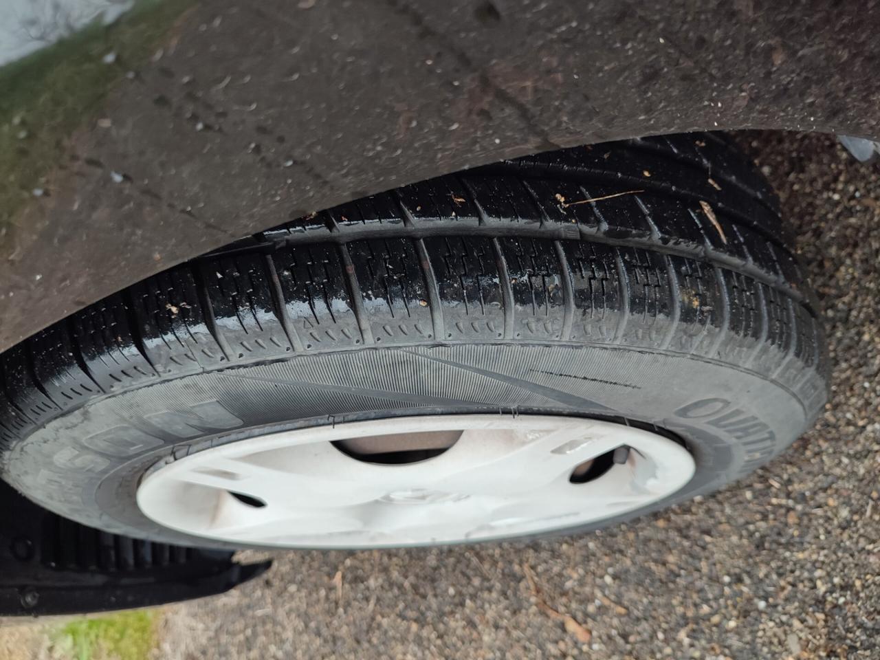 RENAULT NEW TWINGO 2013 A GPL GOMMATA REVISIONATA