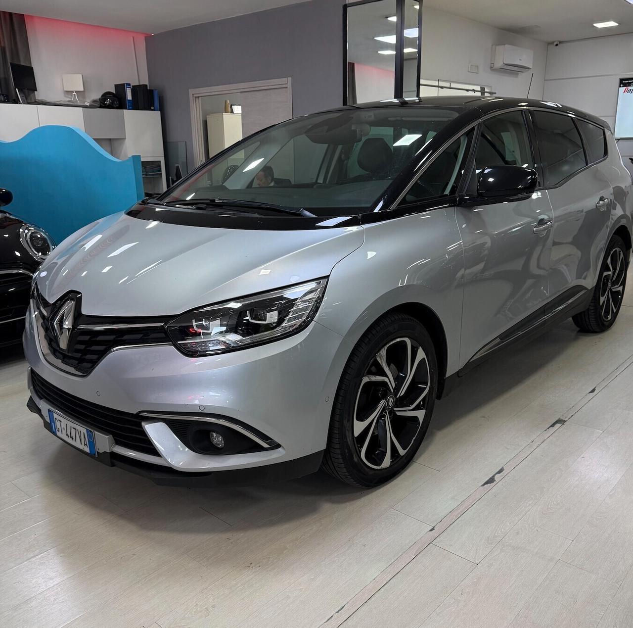 Renault Grand Scenic - 7 Posti - INITIALE PARIS
