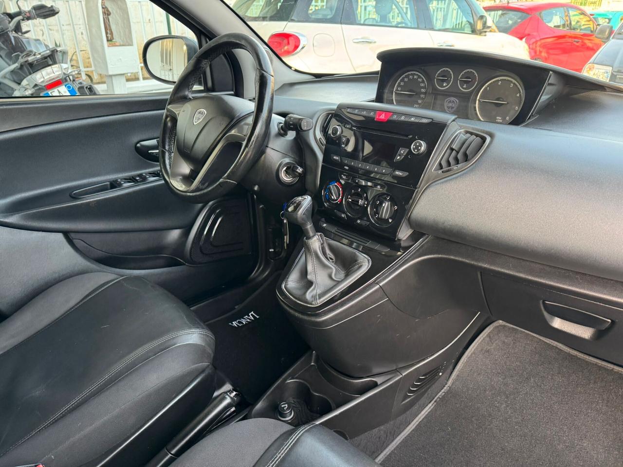 Lancia Ypsilon 1.3 MJT 16V 95 CV 5 porte S&S Platinum