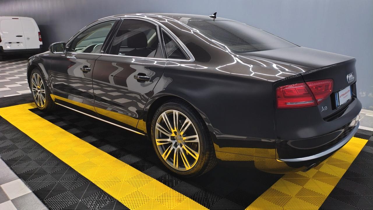 Audi A8 3.0 TDI QUATTRO 250 CV