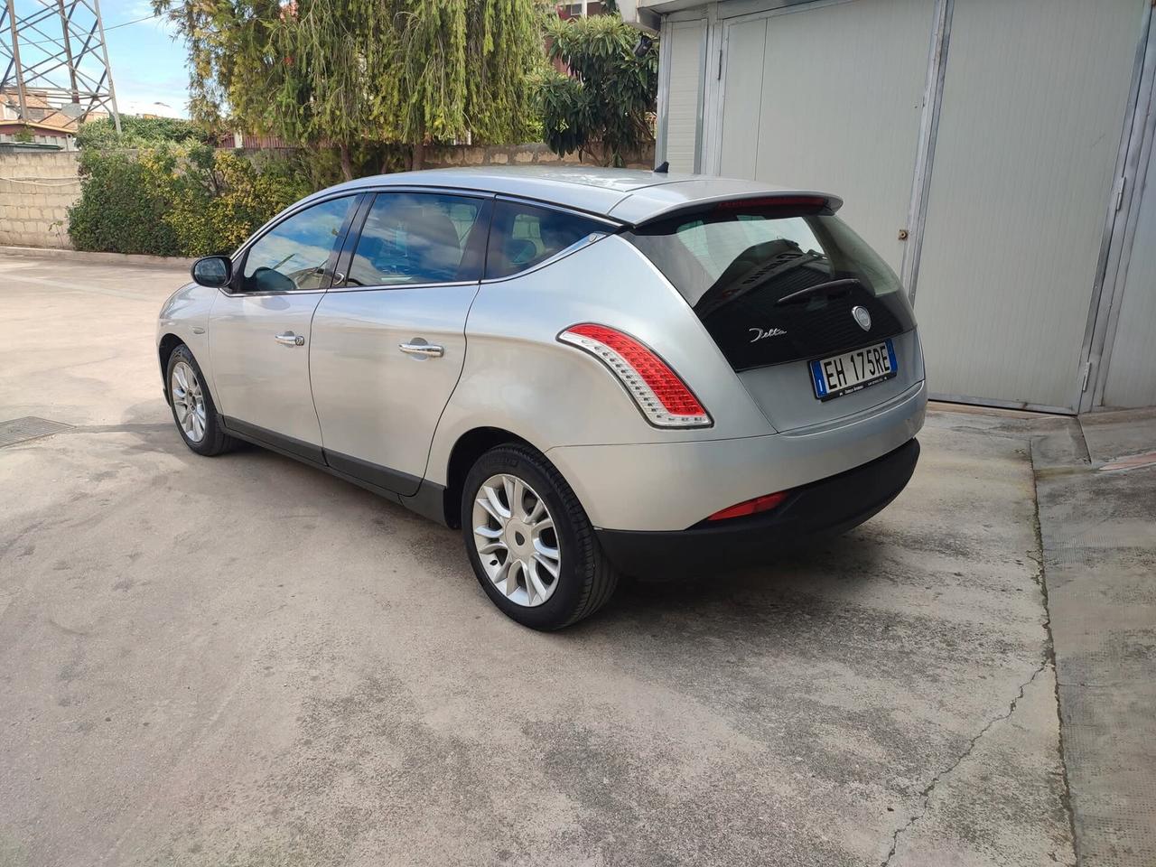 Lancia Delta 1.6 MJT Platino