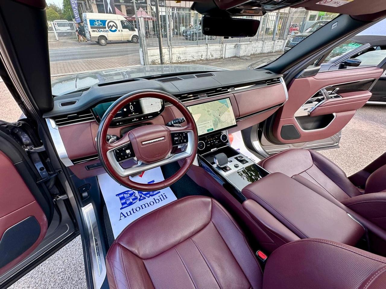 LAND ROVER RANGE ROVER P530 AUTOBIOGRAPHY