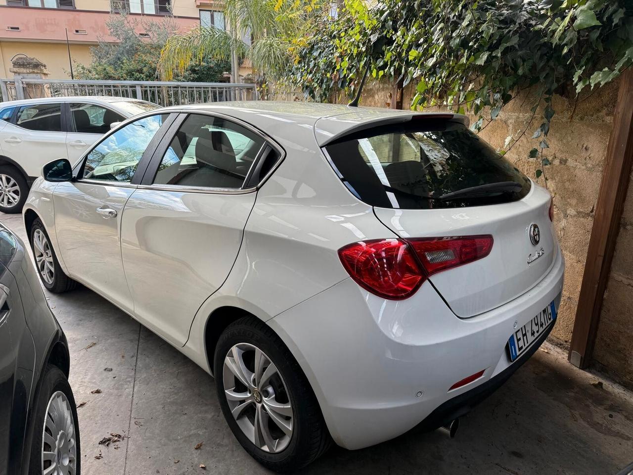 Alfa Romeo Giulietta 2.0 JTDm-2 140 CV Distinctive