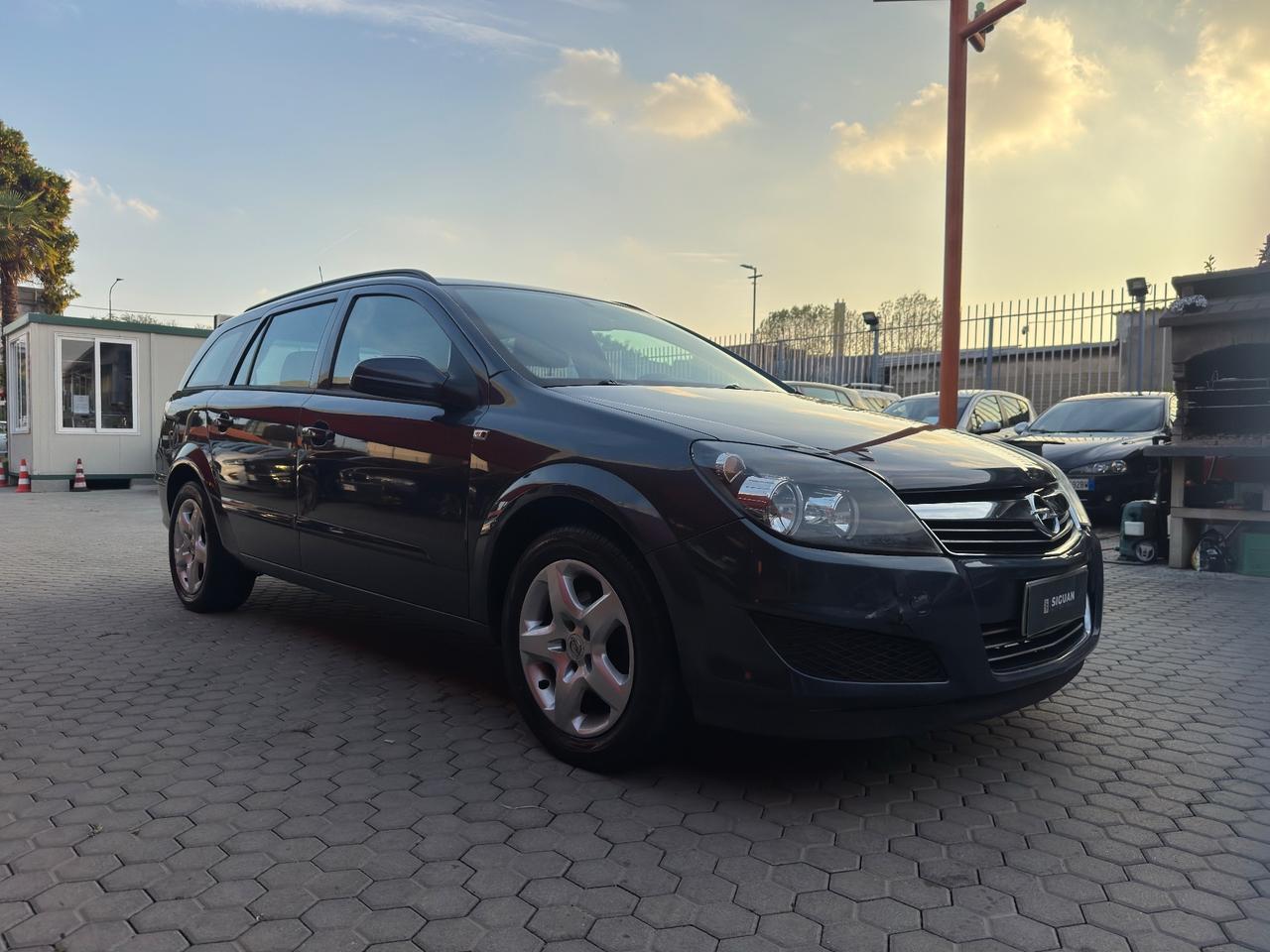 Opel Astra ADATTA A NEOPATENTATI 1.4 16V Twinport Station Wagon Enjoy