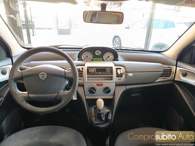 LANCIA Ypsilon 1.2 69 CV Unyca