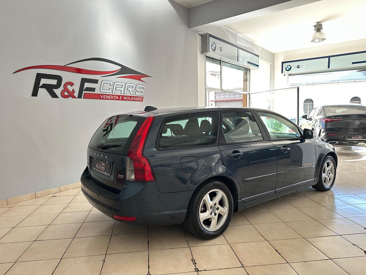 Volvo V50 D2 R-design
