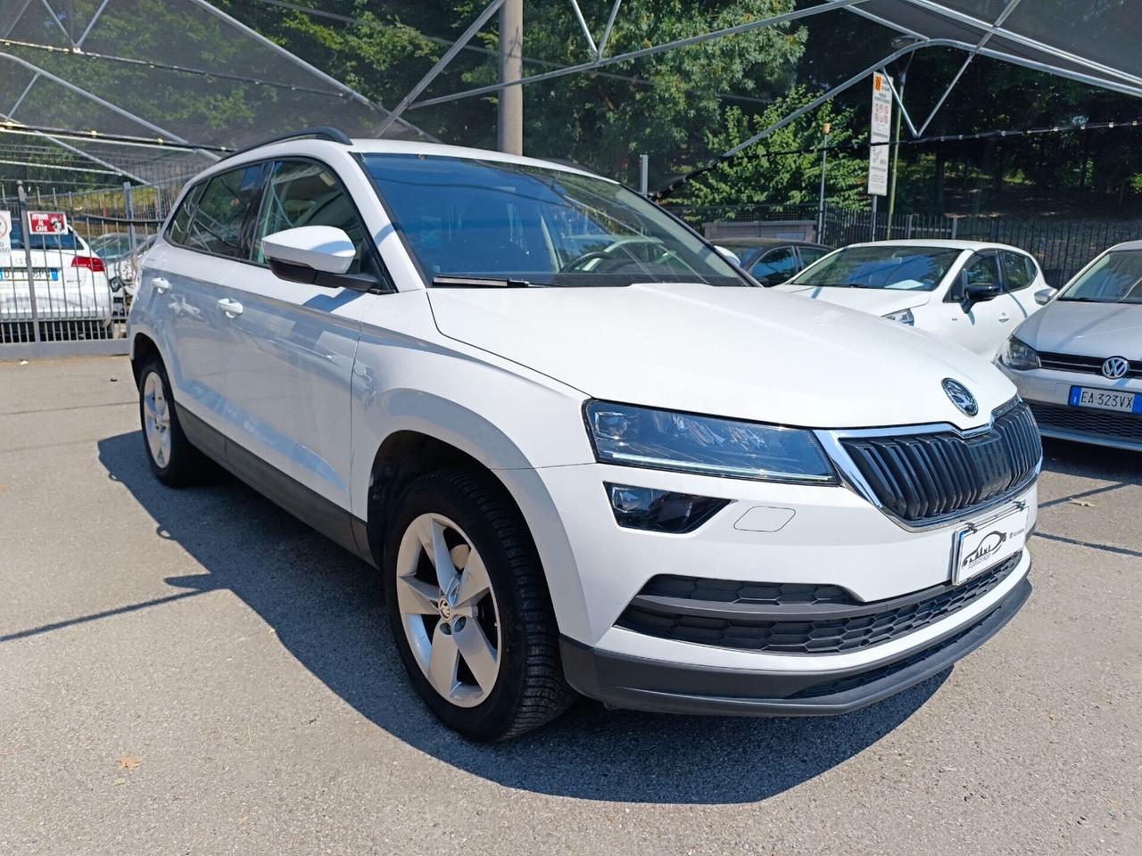 Skoda Karoq 1.6 TDI SCR DSG Executive NAVI, RETROCAMERA