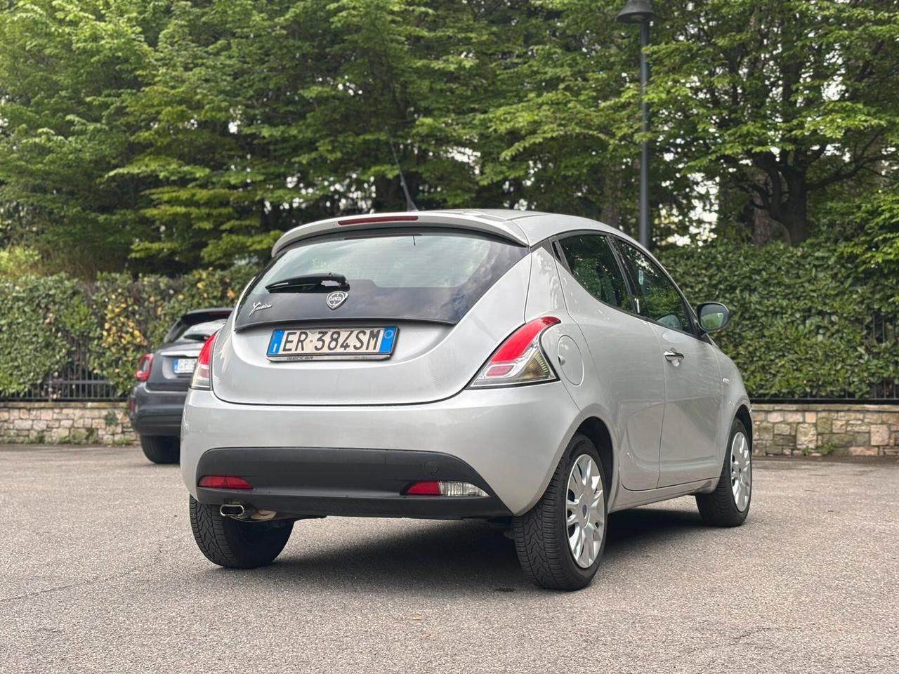 Lancia Ypsilon 1.2 69 CV 5 porte Gold