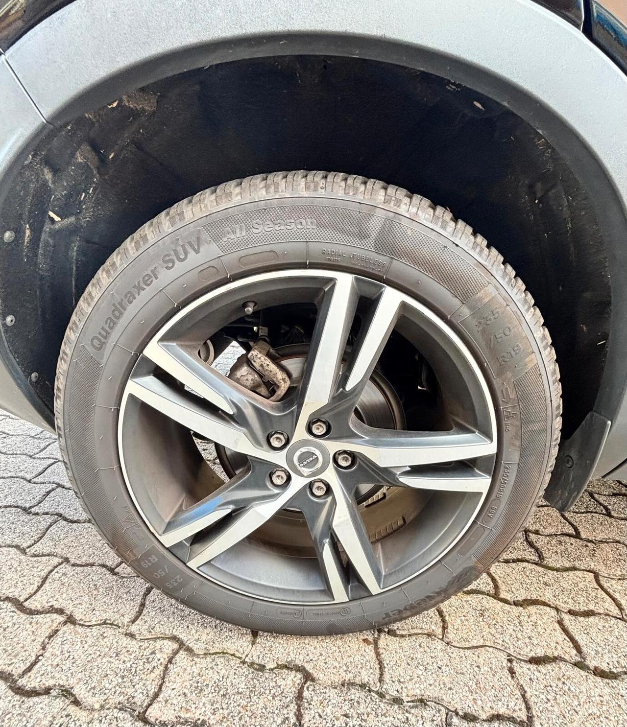 Volvo XC40 D3 R-design