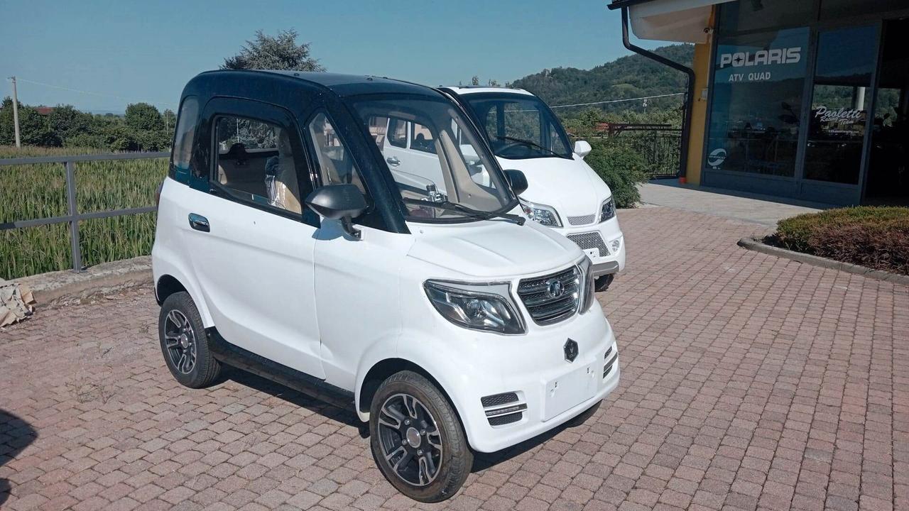 FREEDOM VITALE UFO ECOBIKE SENZA PATENTE MINI AUTO