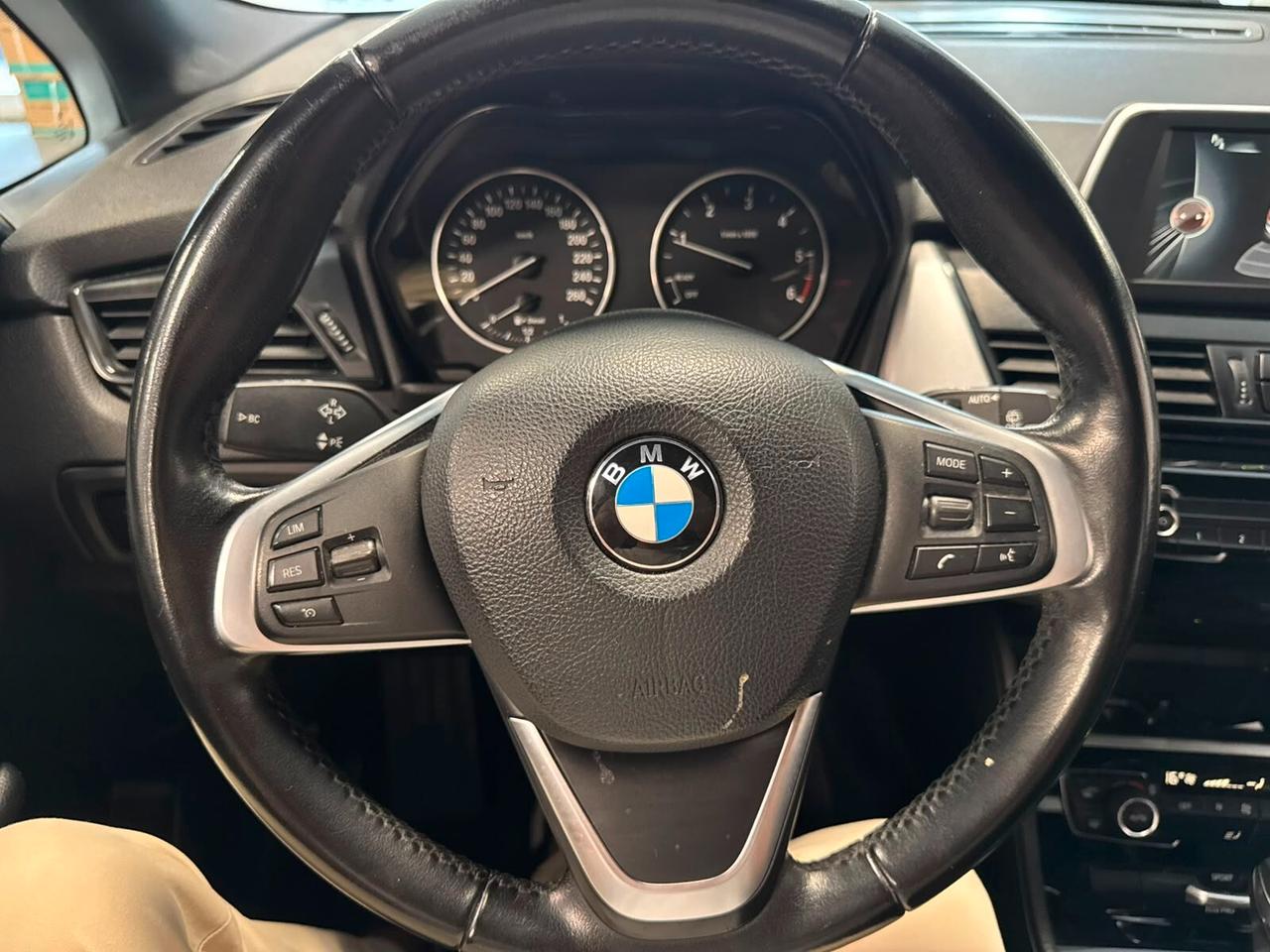 Bmw 2er Active Tourer 218d Luxury