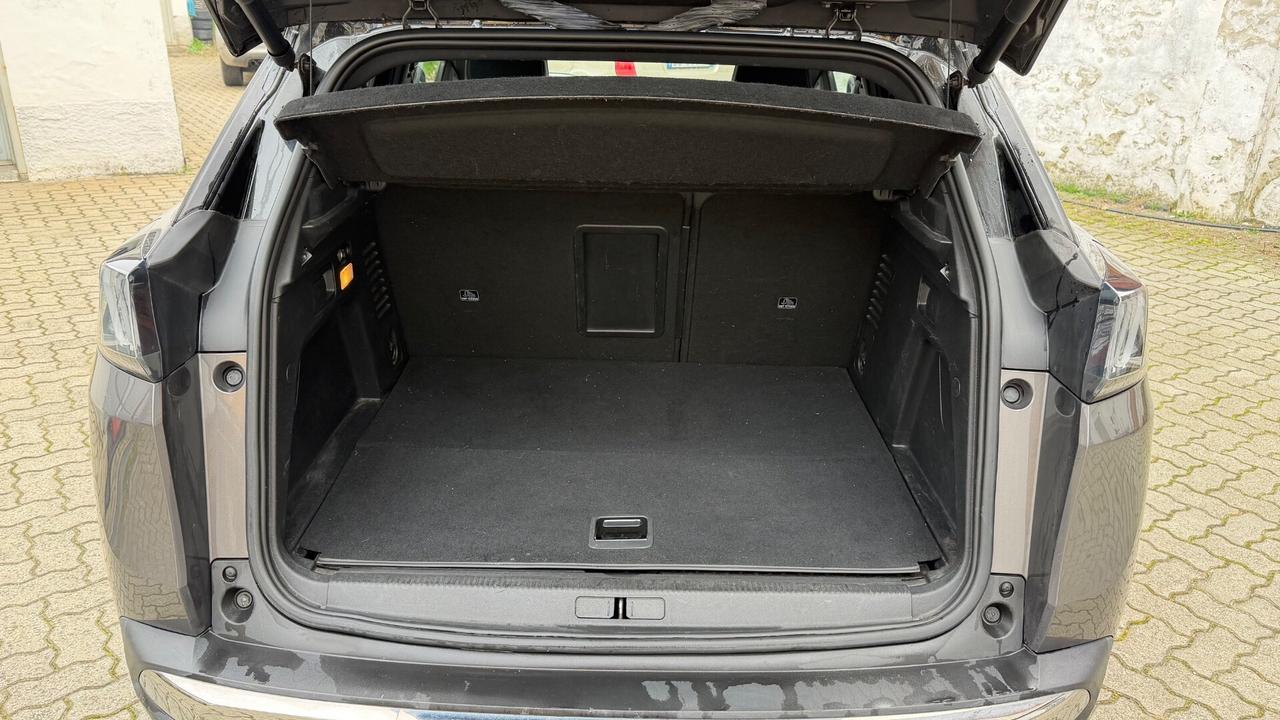 Peugeot 3008 Hybrid4 300 e-EAT8 GT