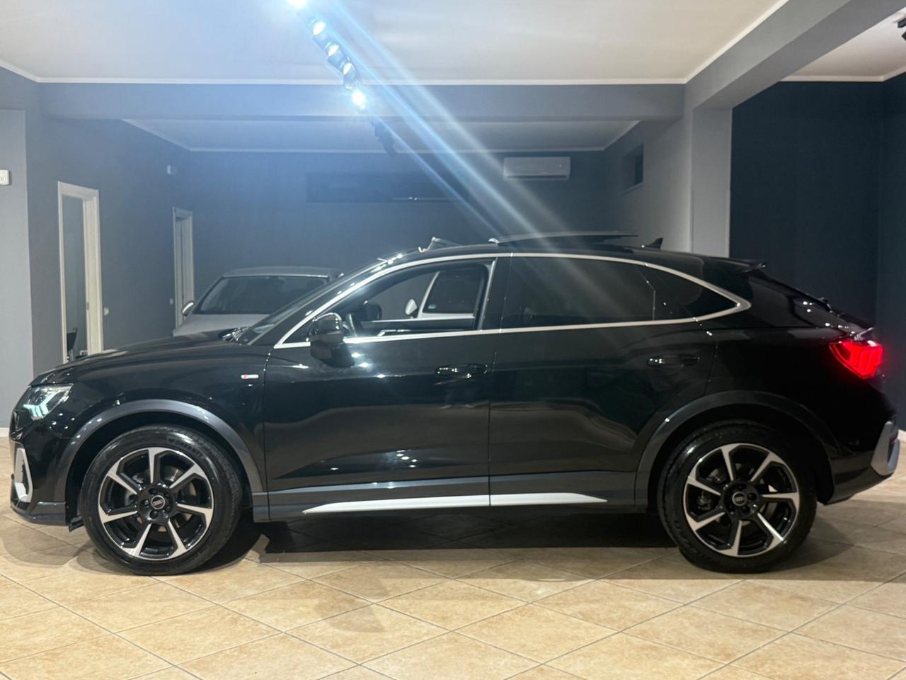Audi Q3 35 TDI S tronic S-LINE edition