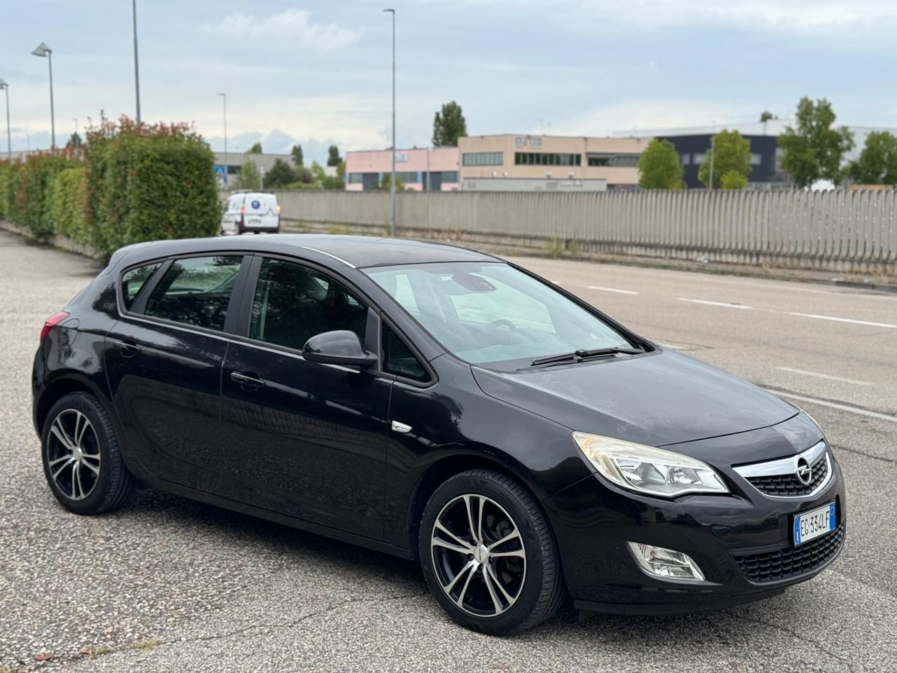 Opel Astra 1.3 CDTI 95CV 5 porte Cosmo