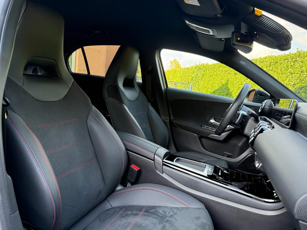 Mercedes-benz A 220 AMG Line Premium 4matic / Hybrid auto