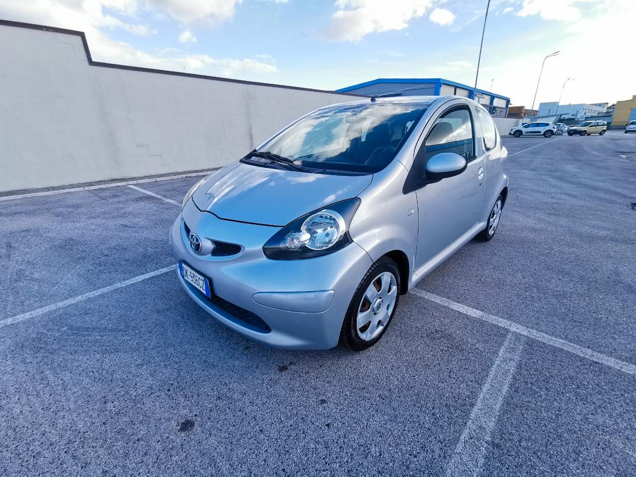 Toyota Aygo 1.0 12V VVT-i 3P. Sol - 2007