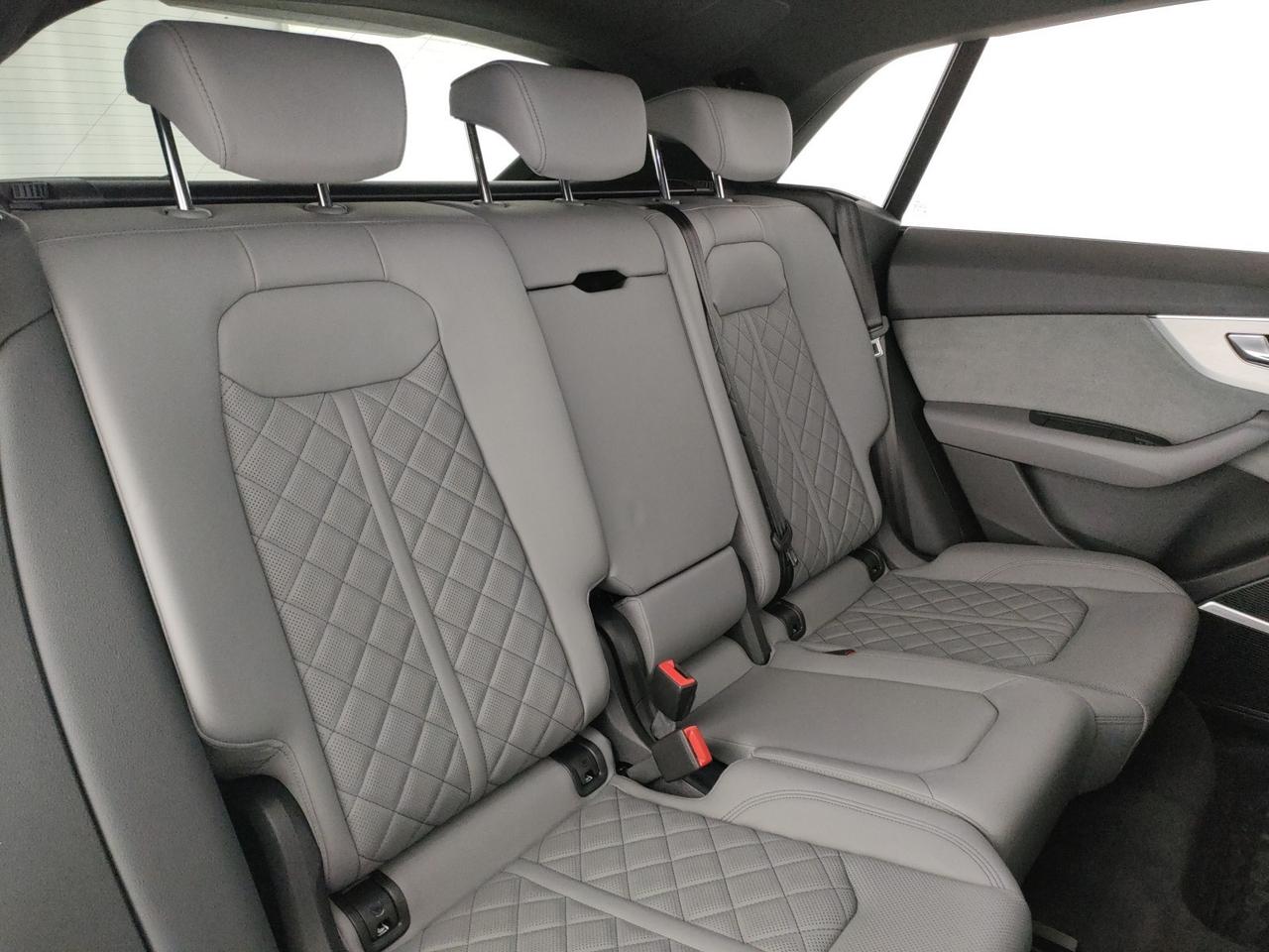 Audi Q8 55 3.0 tfsi mhev sport quattro tiptronic