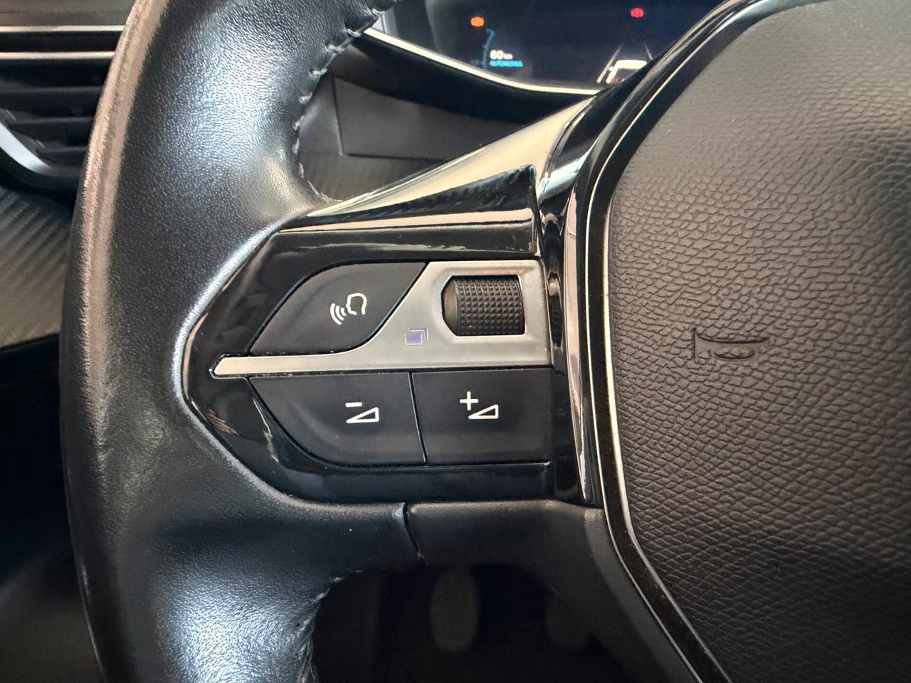 Peugeot 2008 PureTech 130 S&S Allure (96kw)