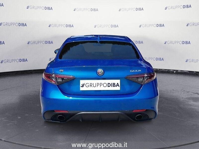 Alfa Romeo Giulia 2023 2.2 t Competizione Q4 210cv auto