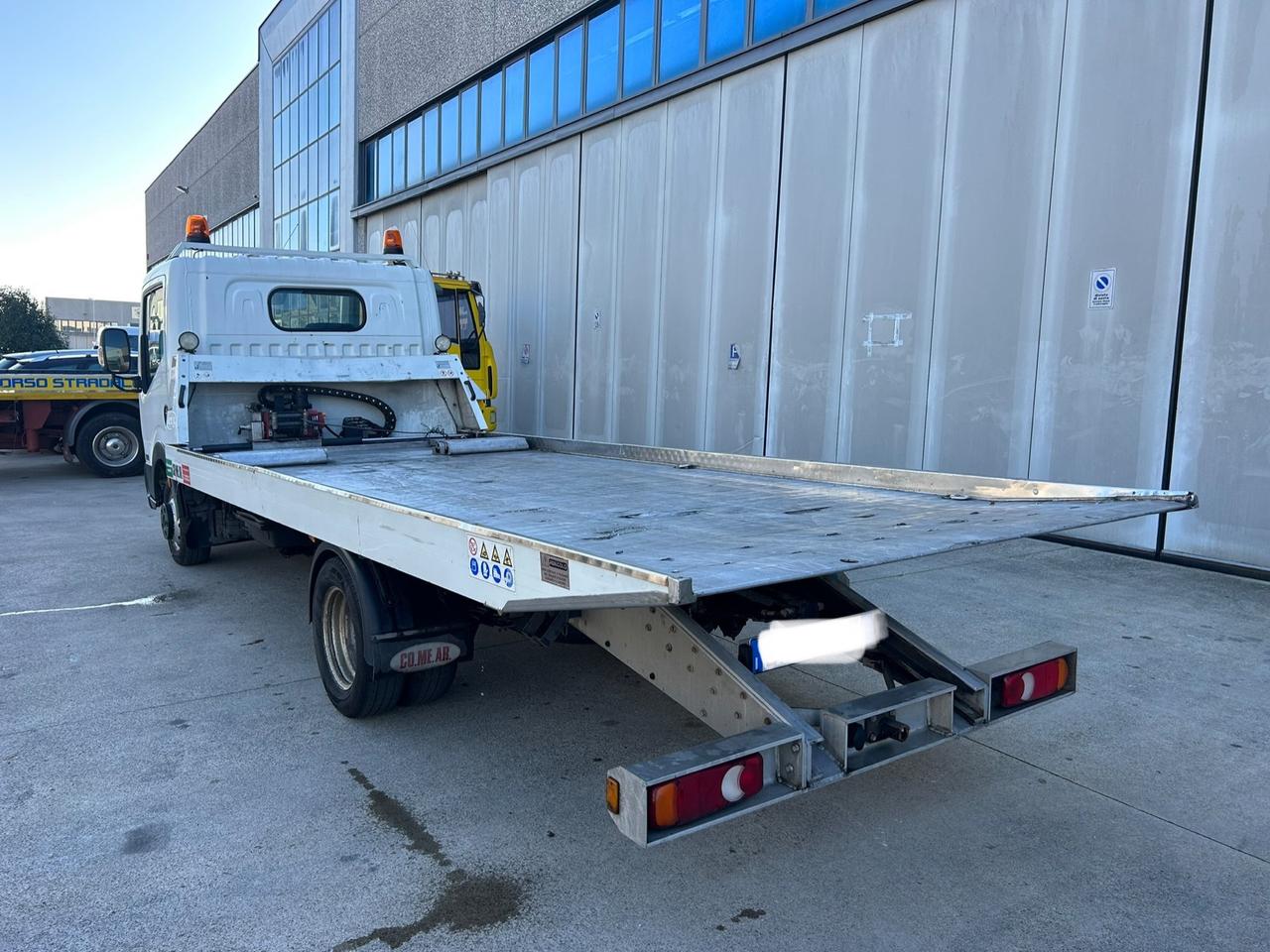 Nissan Cabstar CARROATTREZZI scarrabile comear