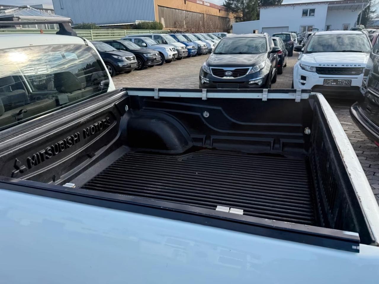 Mitsubishi L200 2.5DI-D Double Cab Invite