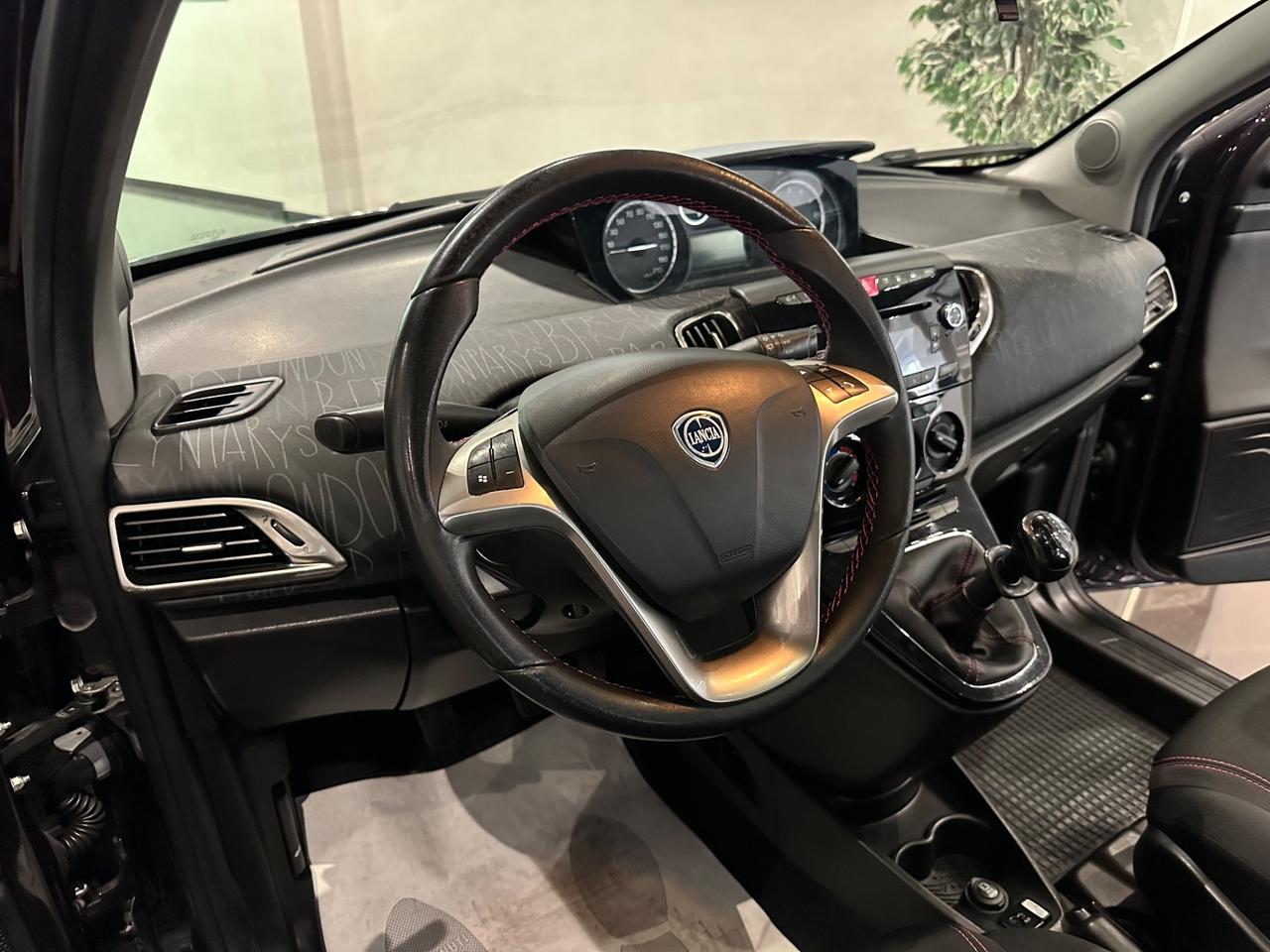 Lancia Ypsilon 1.2 69 CV 5 porte GPL Ecochic Elefantino