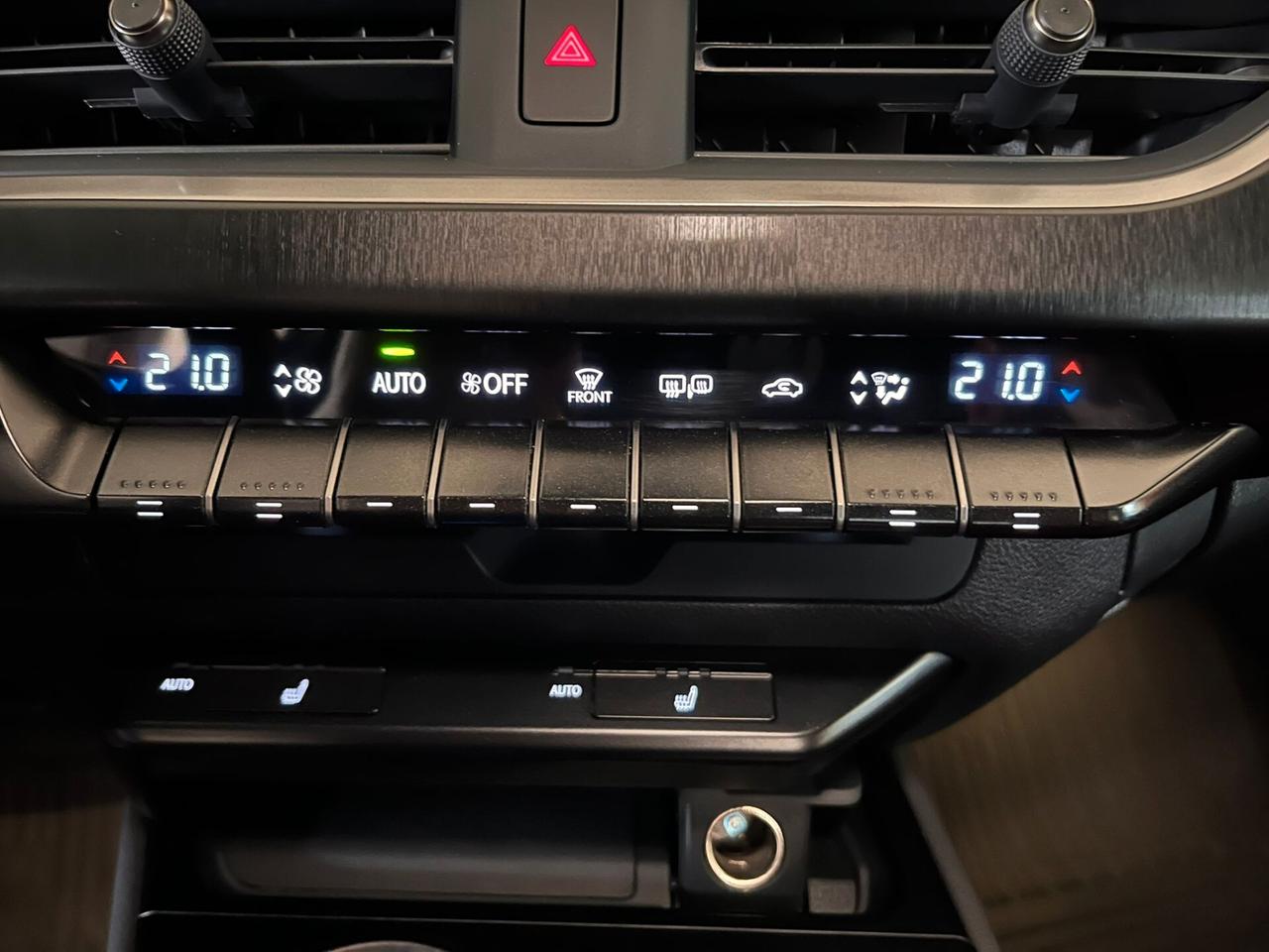 Lexus UX 250h F SPORT