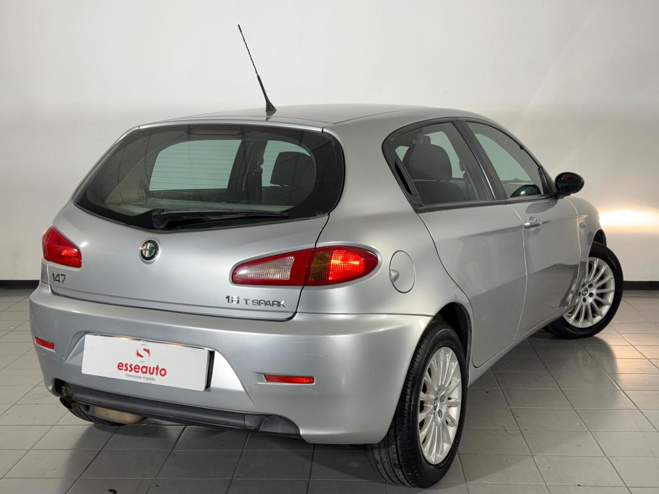 Alfa Romeo 147 1.6 16V TS 5 porte Exclusive NEOPATENTATI