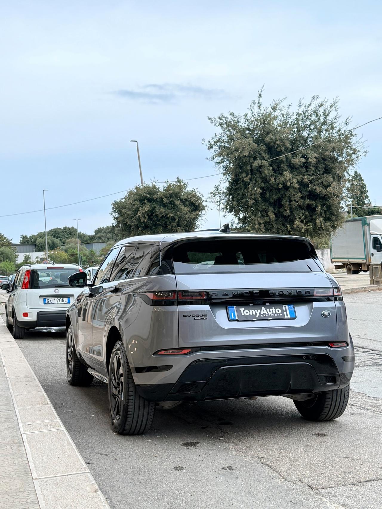 Land Rover Range Evoque 2.0d i4 mhev R-Dynamic 204cv auto NAVI,TELECAMERA,APPLE CARPLAY,VIRTUAL COCKPIT,ANDROID AUTO,INTERNI